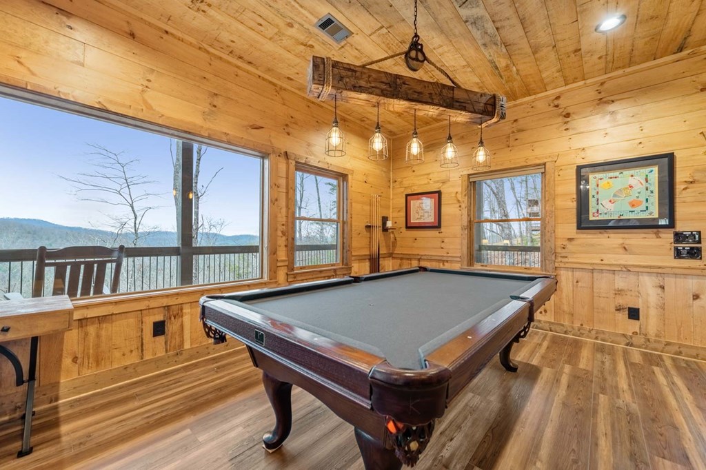 467 Skylight Drive, Blue Ridge