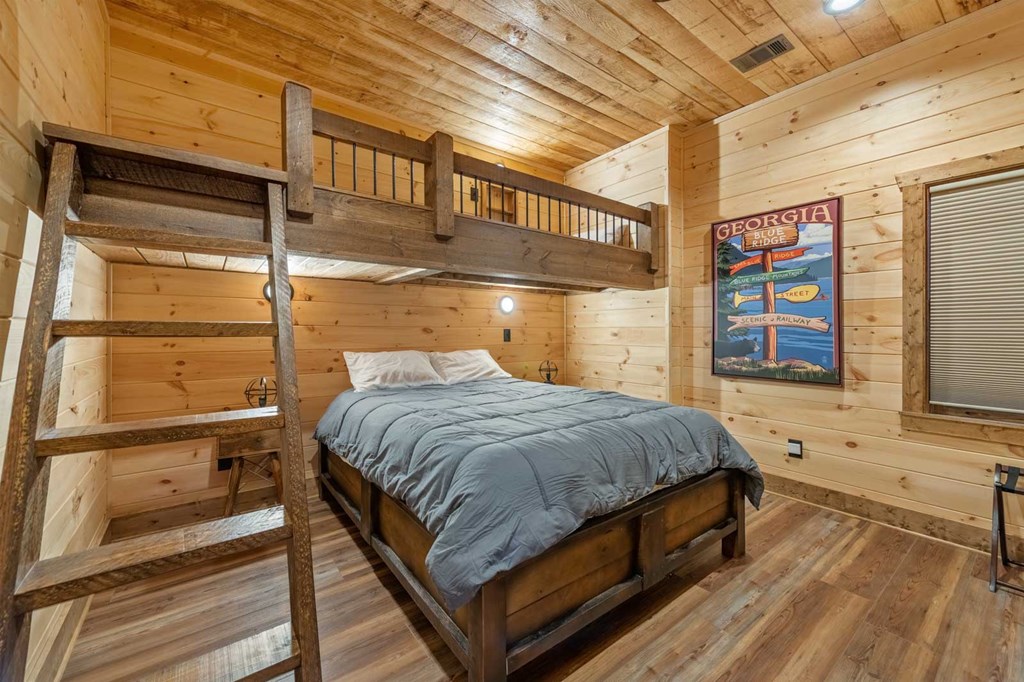 467 Skylight Drive, Blue Ridge