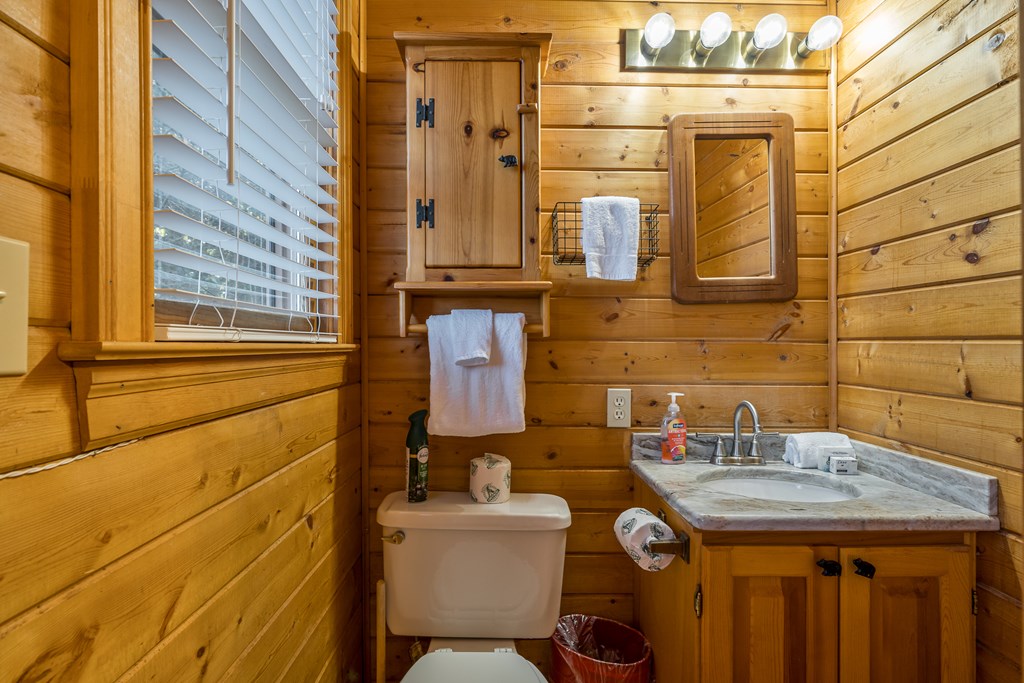 517 Ridge Road, Blue Ridge