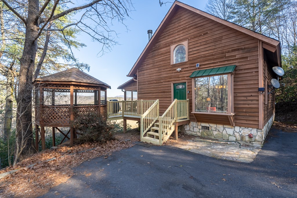 517 Ridge Road, Blue Ridge