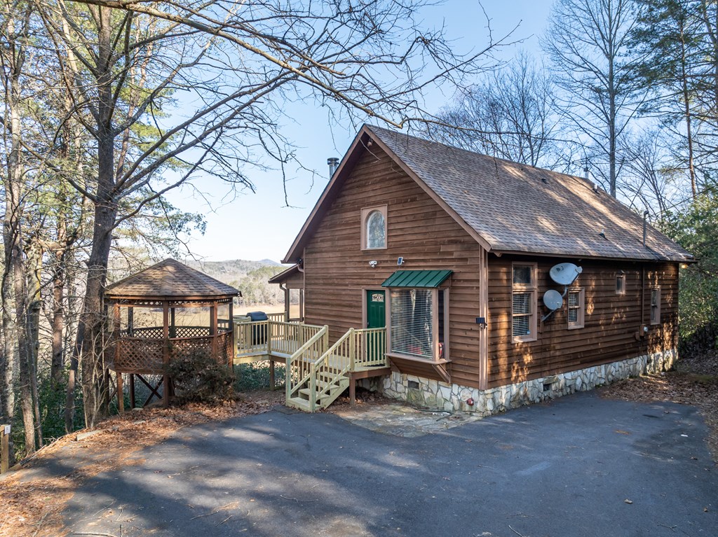 517 Ridge Road, Blue Ridge