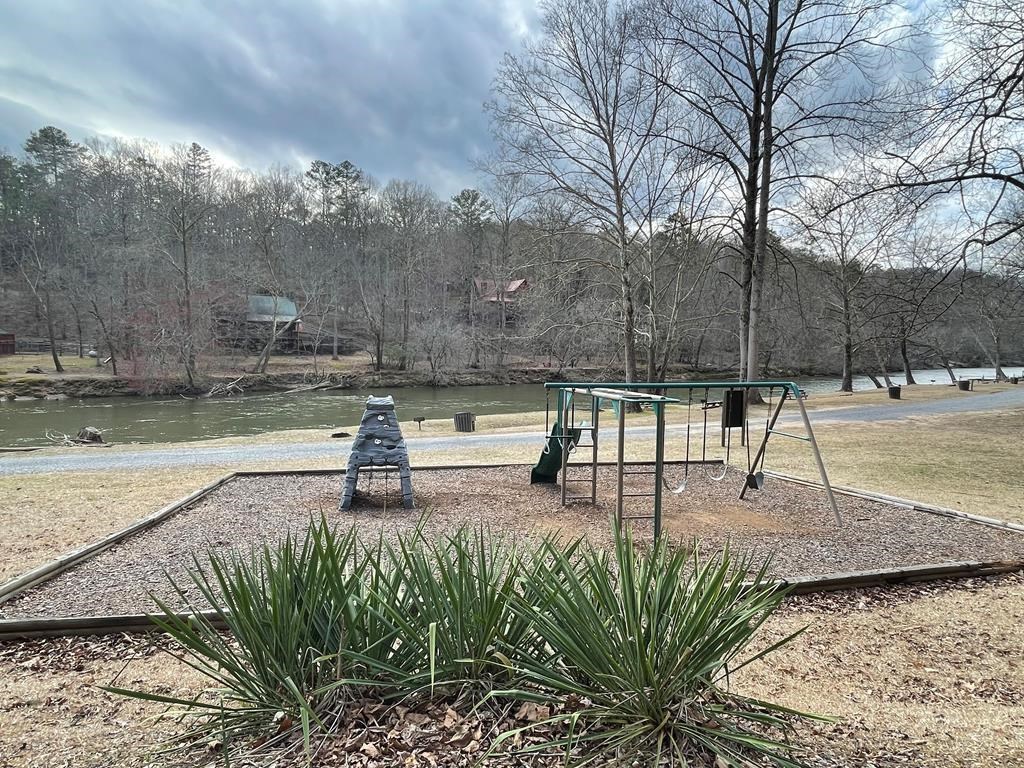 107 7th Street, Ellijay