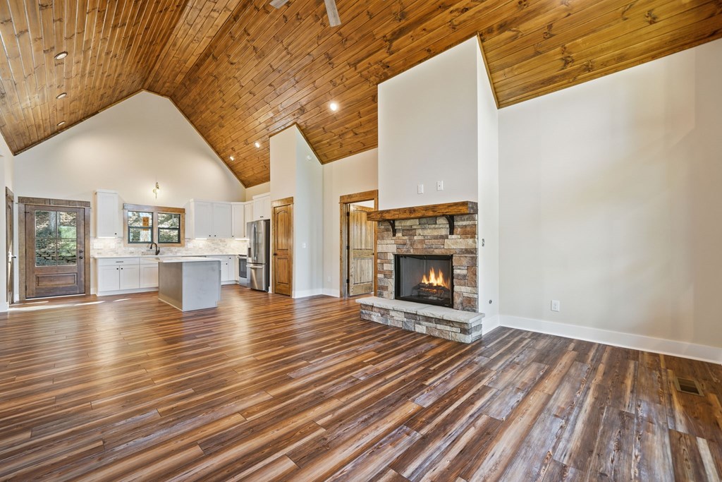 180 Tara Drive, Ellijay