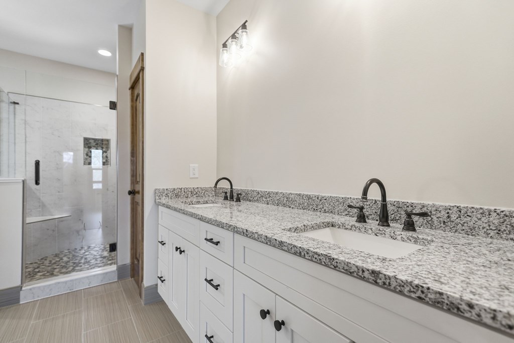 180 Tara Drive, Ellijay