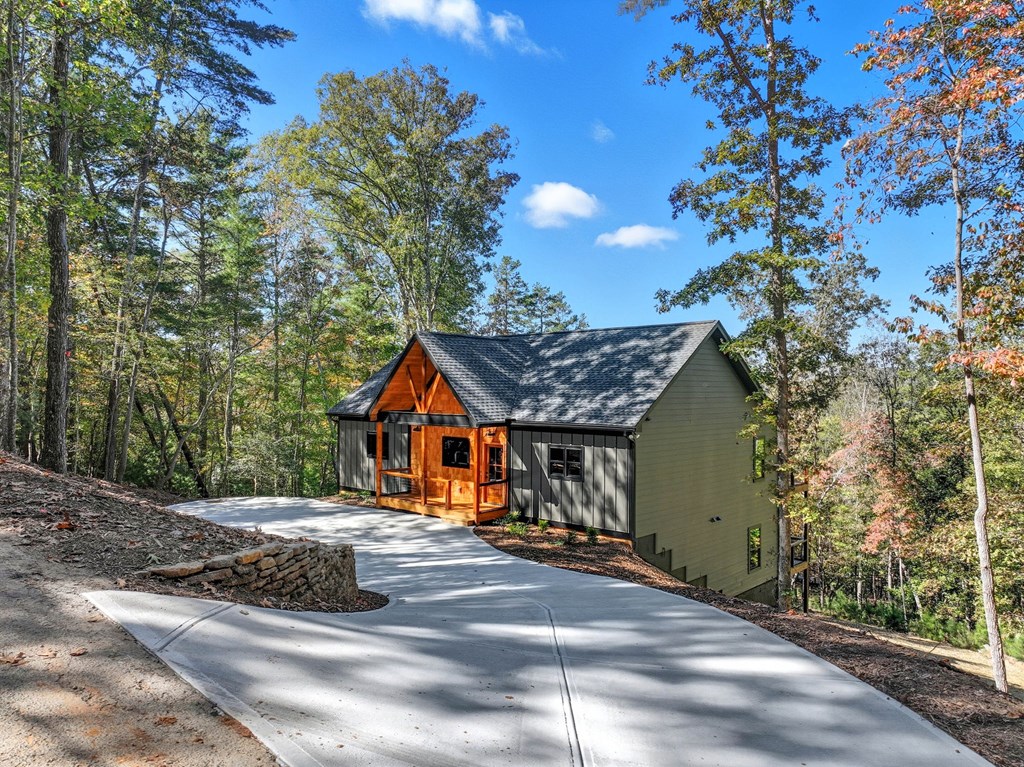 180 Tara Drive, Ellijay