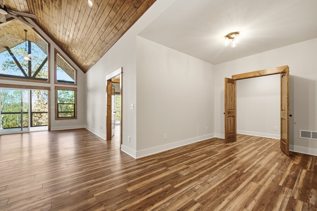 180 Tara Drive, Ellijay