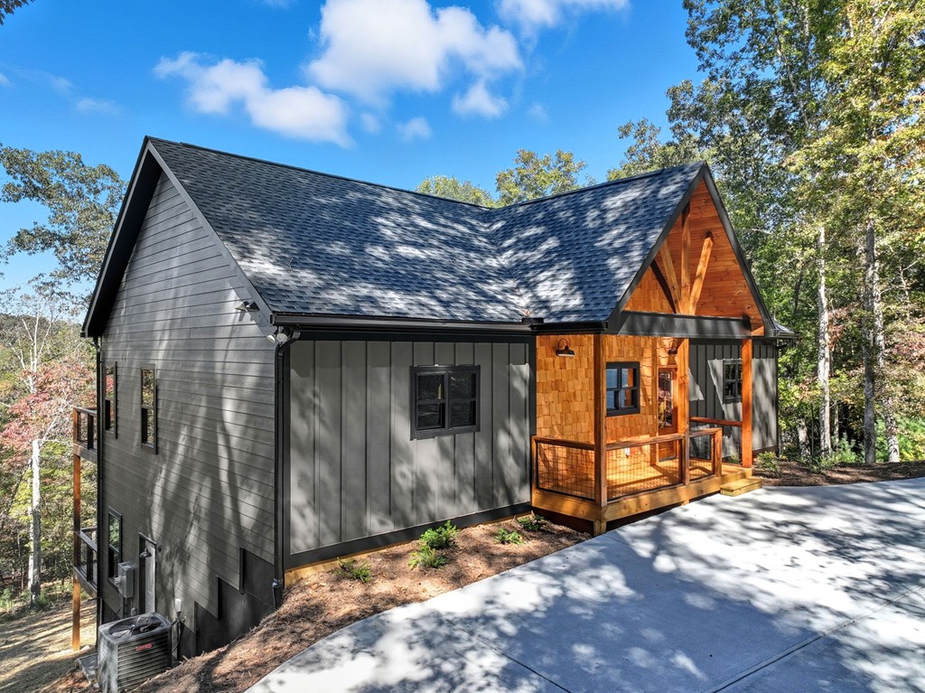 180 Tara Drive, Ellijay