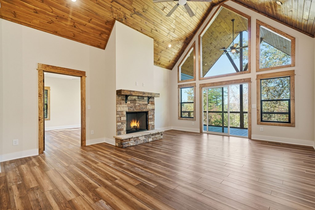 180 Tara Drive, Ellijay