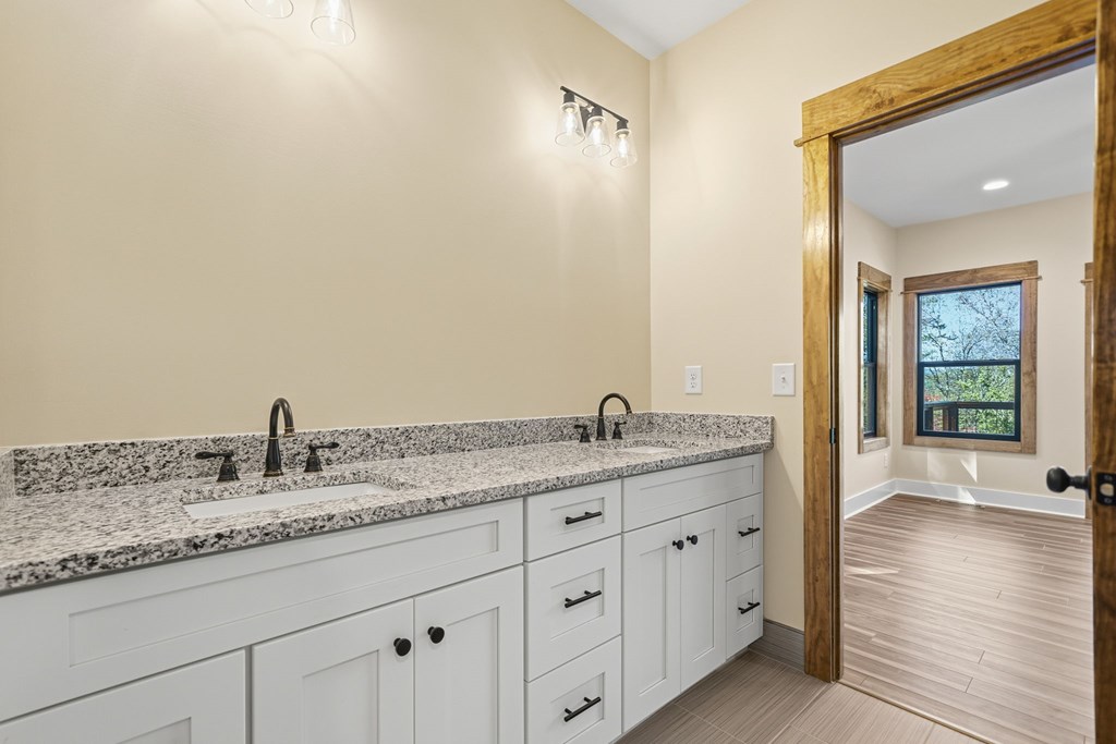 180 Tara Drive, Ellijay