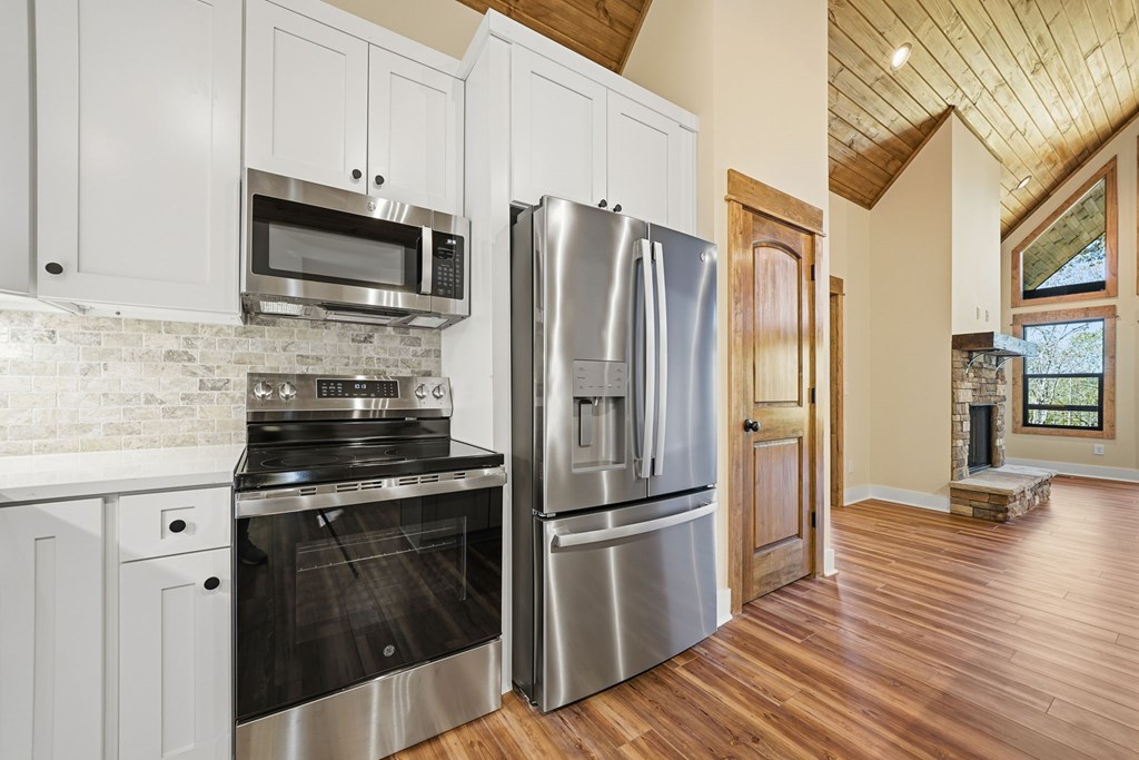 180 Tara Drive, Ellijay