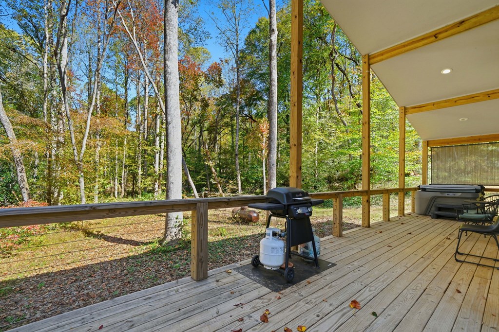 444 Weaver Road, Ellijay