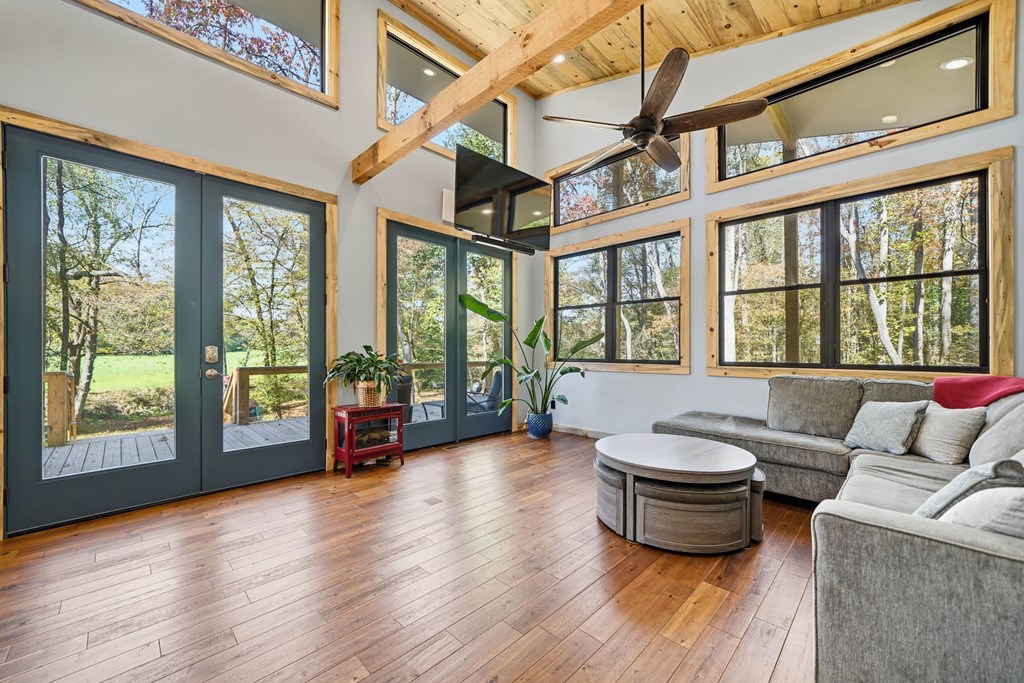 444 Weaver Road, Ellijay