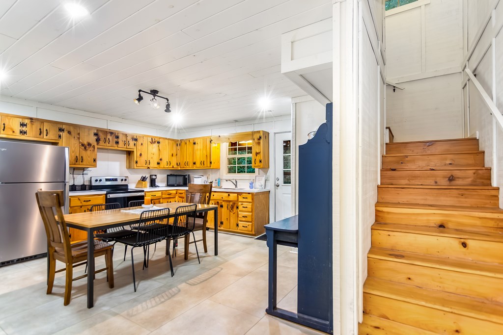 686 Laurel Hill Lane, Ellijay