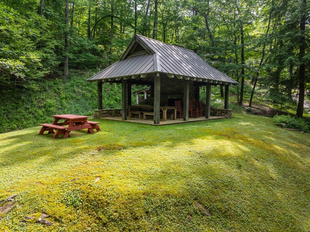 686 Laurel Hill Lane, Ellijay