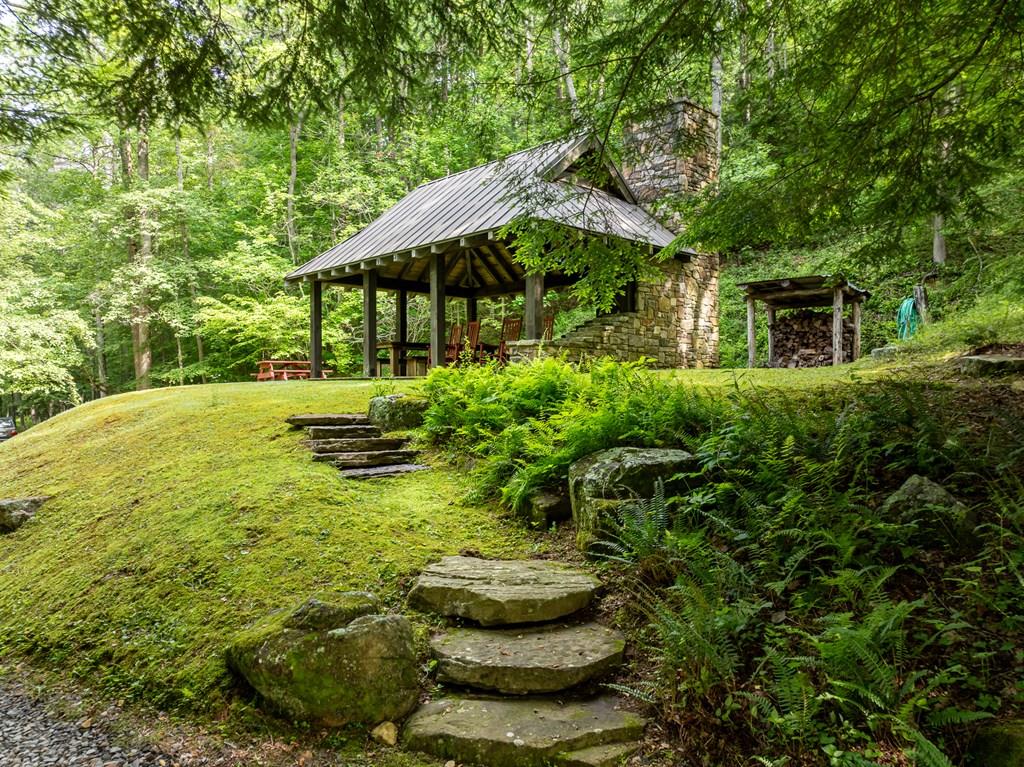 686 Laurel Hill Lane, Ellijay