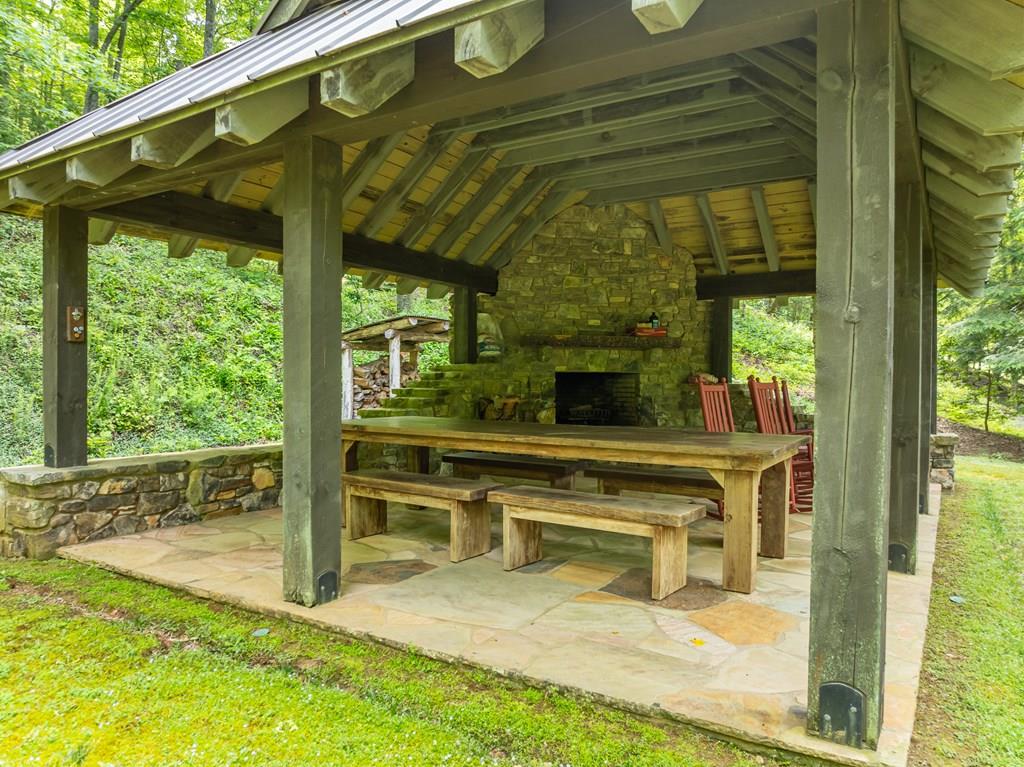 686 Laurel Hill Lane, Ellijay