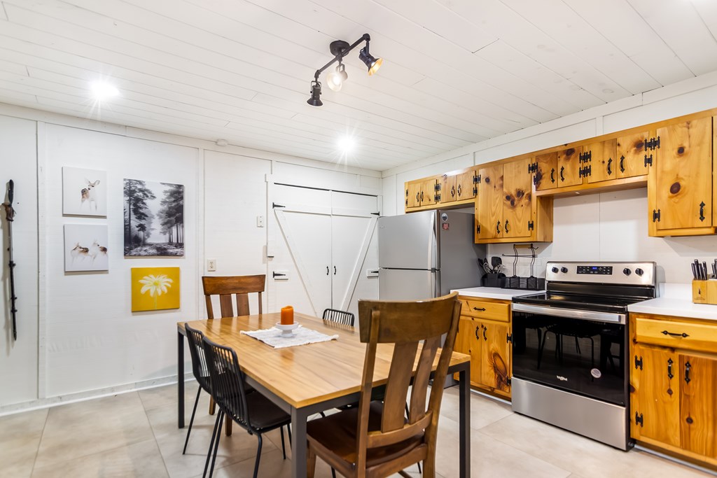 686 Laurel Hill Lane, Ellijay