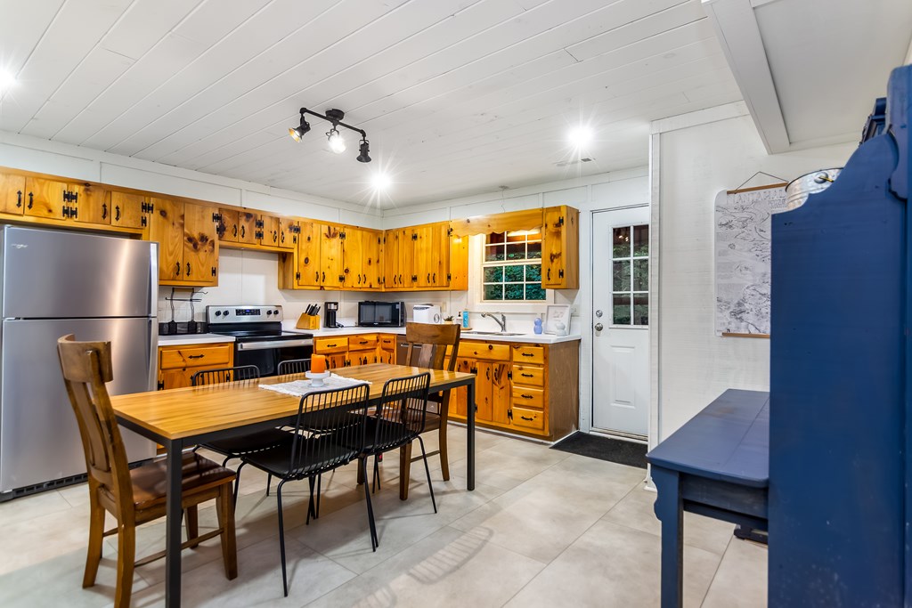 686 Laurel Hill Lane, Ellijay