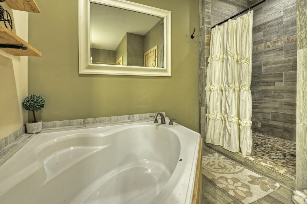 207 Joliet Drive, Ellijay