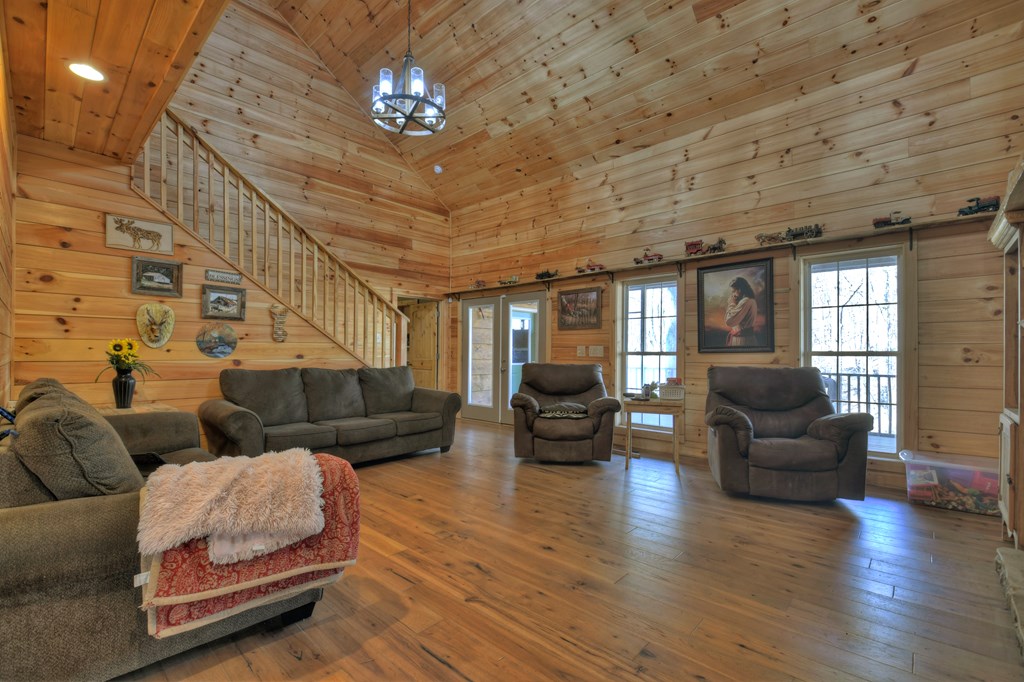207 Joliet Drive, Ellijay