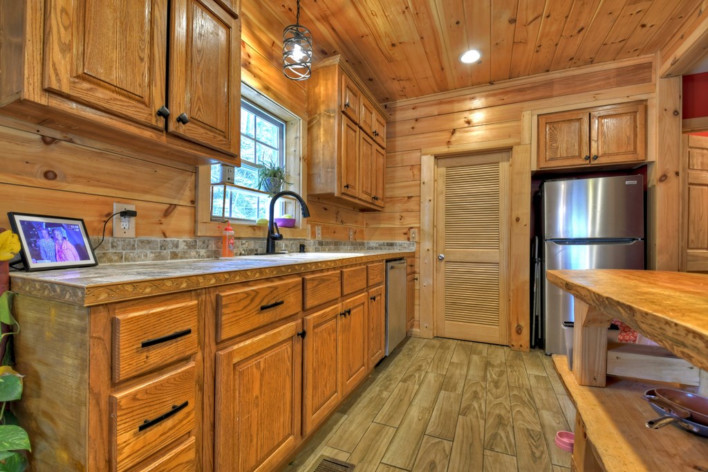 207 Joliet Drive, Ellijay