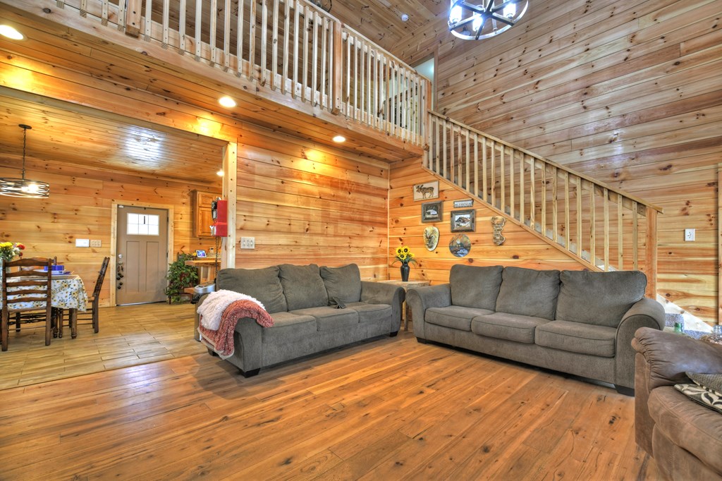 207 Joliet Drive, Ellijay