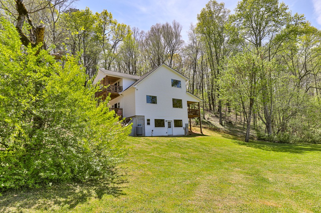 2001 Big Creek Road, Ellijay
