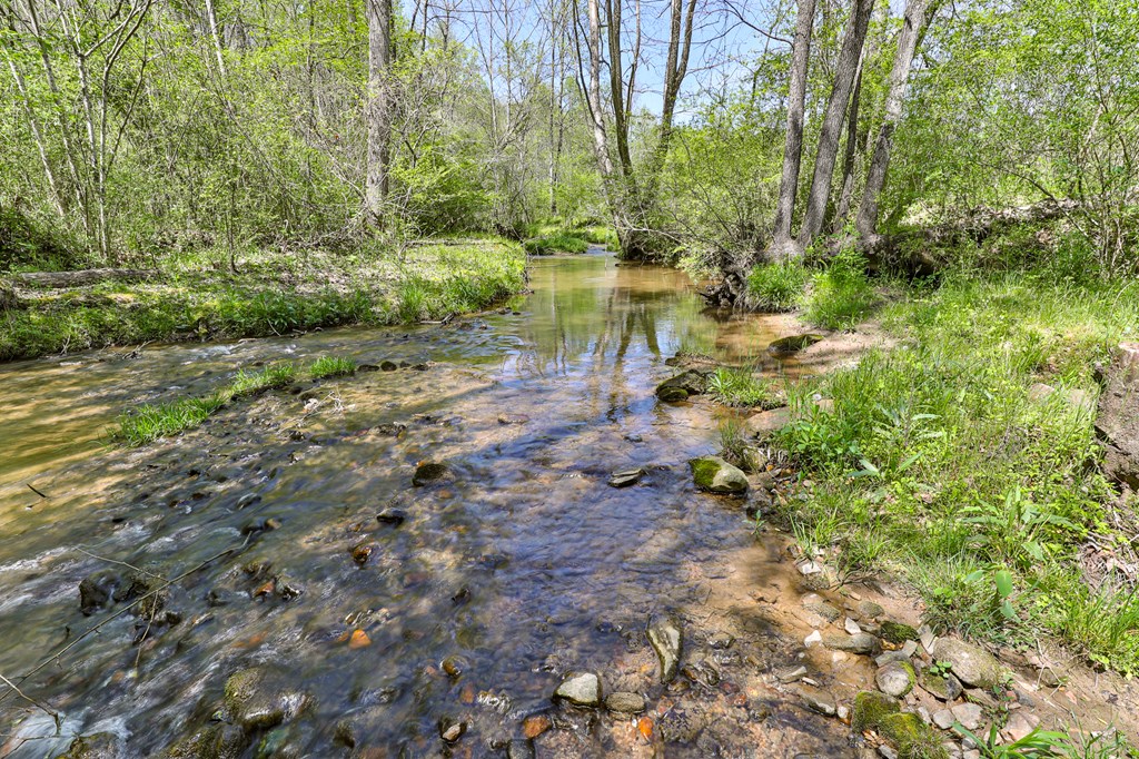 2001 Big Creek Road, Ellijay