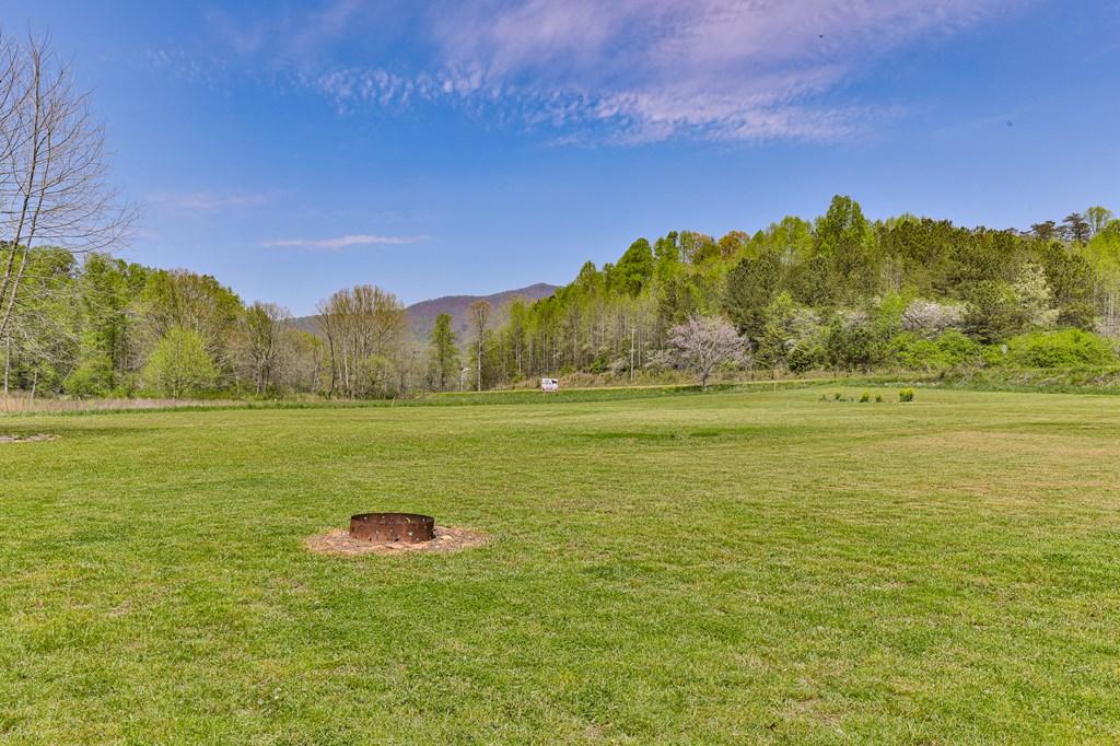 2001 Big Creek Road, Ellijay