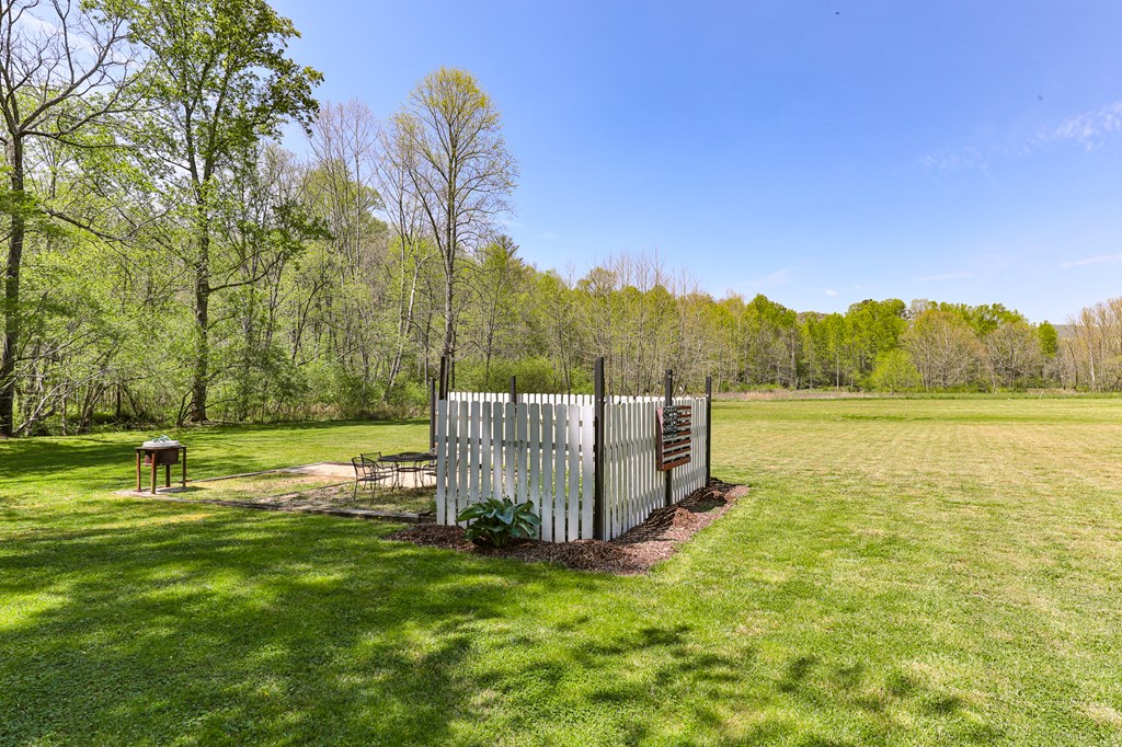 2001 Big Creek Road, Ellijay