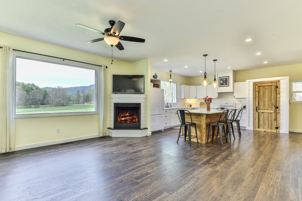 2001 Big Creek Road, Ellijay