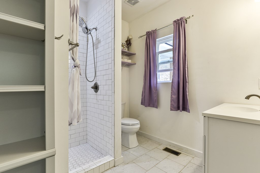 2001 Big Creek Road, Ellijay