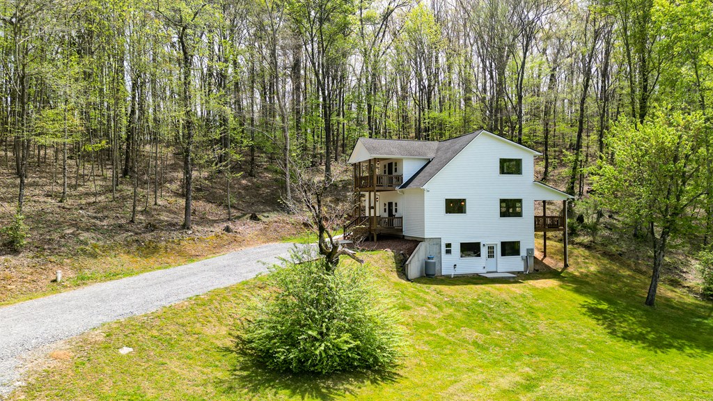 2001 Big Creek Road, Ellijay