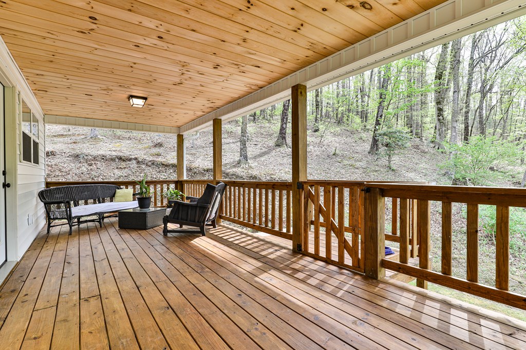 2001 Big Creek Road, Ellijay