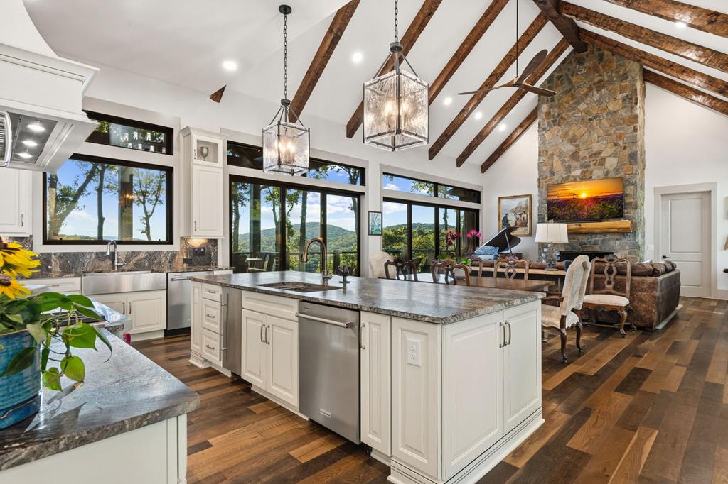 462 Tanager Trail, Ellijay