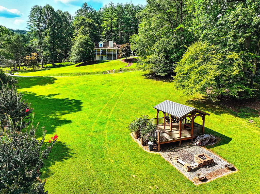 27 Twin Brook Drive, Blairsville