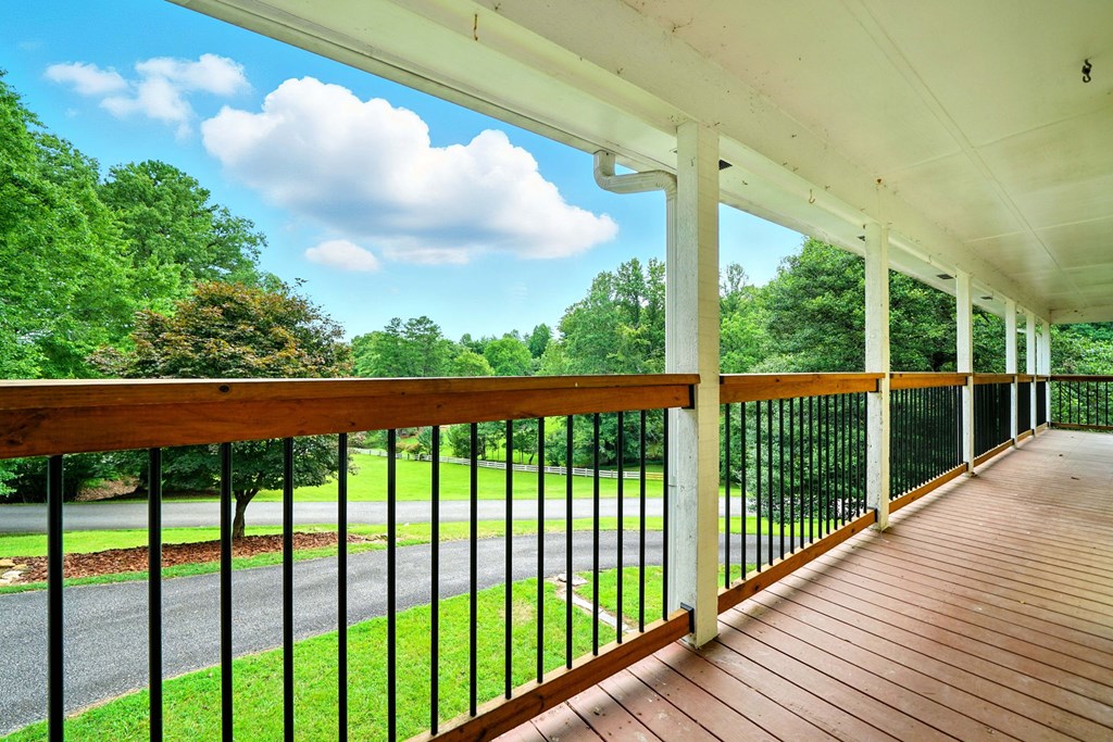 27 Twin Brook Drive, Blairsville