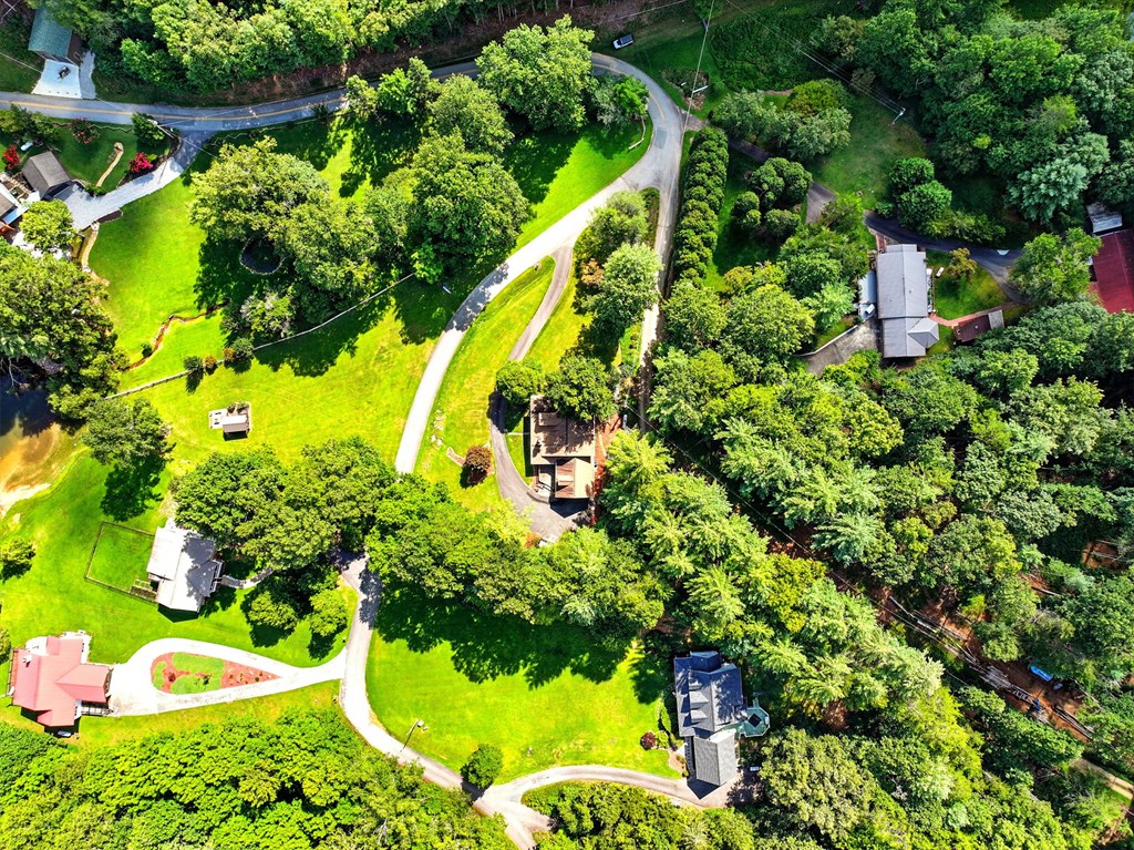 27 Twin Brook Drive, Blairsville