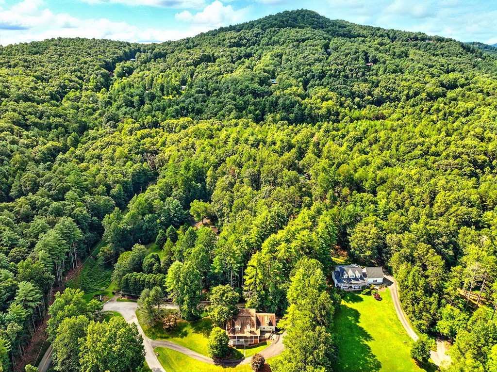 27 Twin Brook Drive, Blairsville