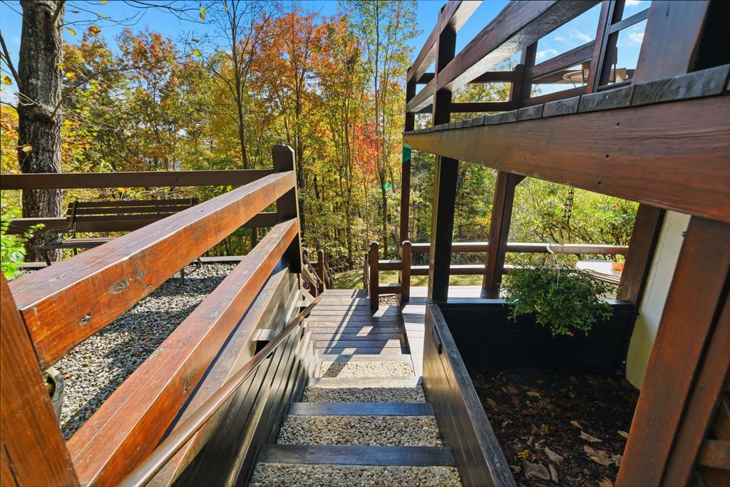 392 Eagles Nest Mountain Road, Blue Ridge