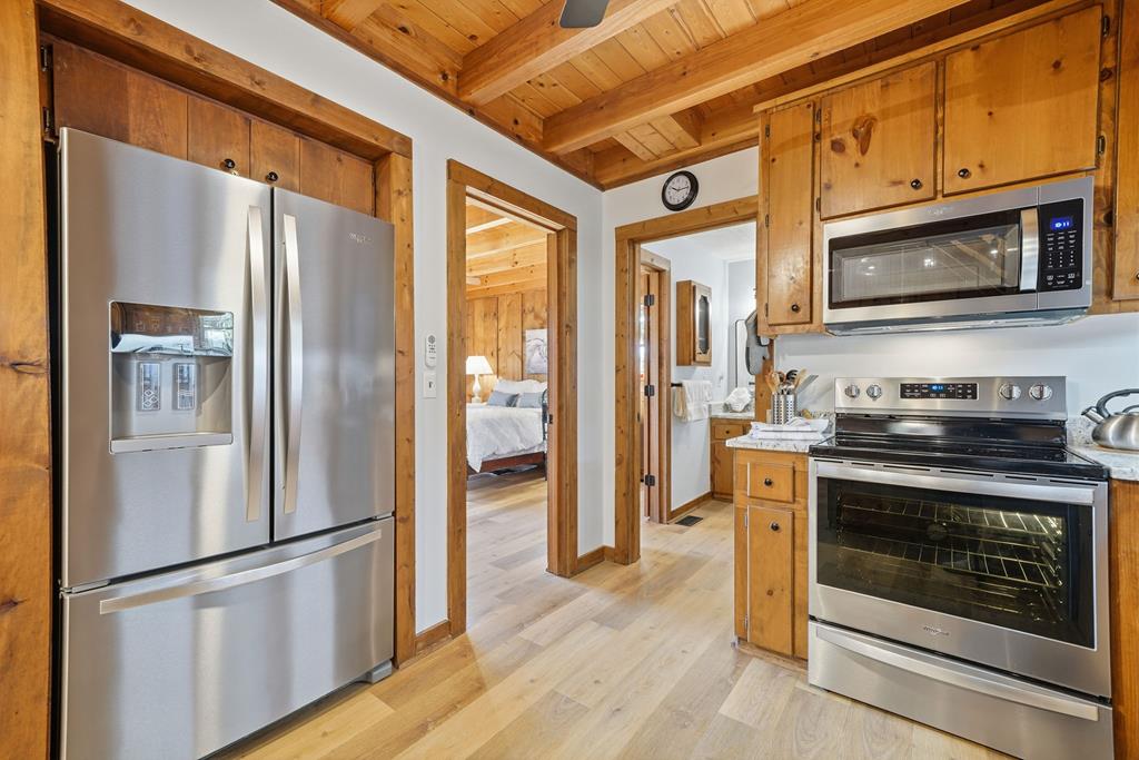 392 Eagles Nest Mountain Road, Blue Ridge