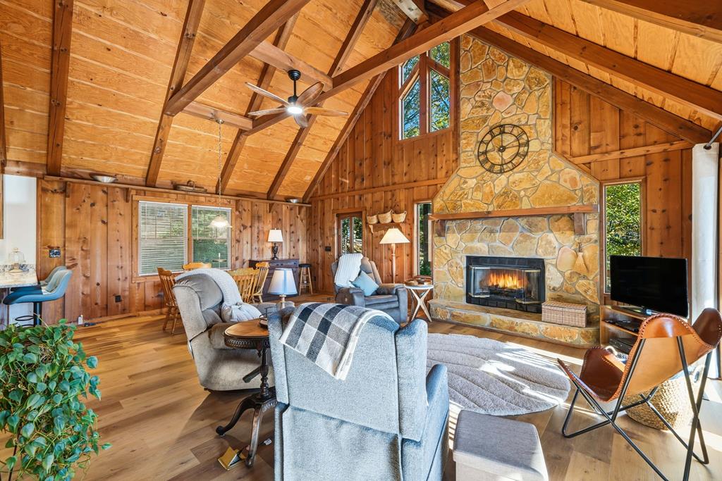 392 Eagles Nest Mountain Road, Blue Ridge