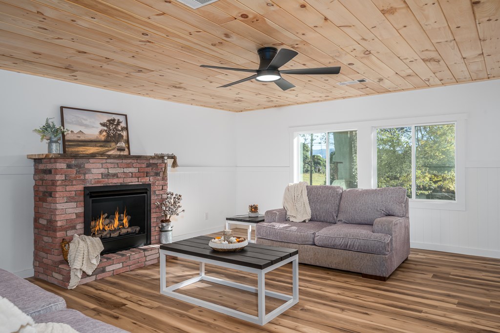 190 Northside Drive, Jasper