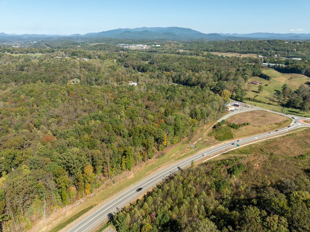 4.7 Acre Hwy 382 & Old Hwy 5s, Ellijay