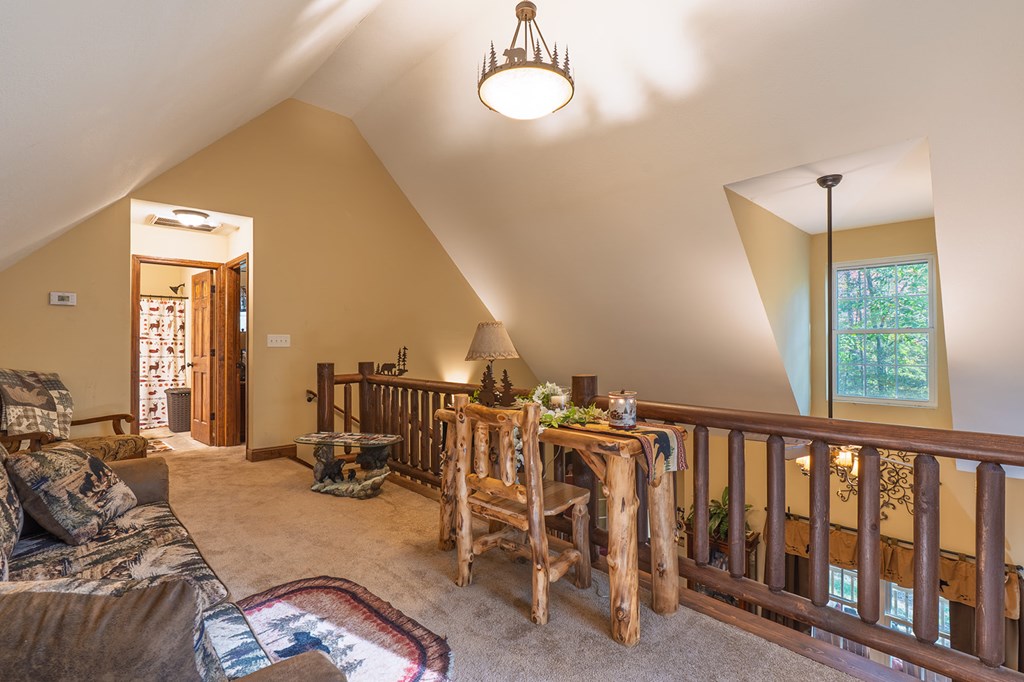 685 Chopped Oak Road, Ellijay