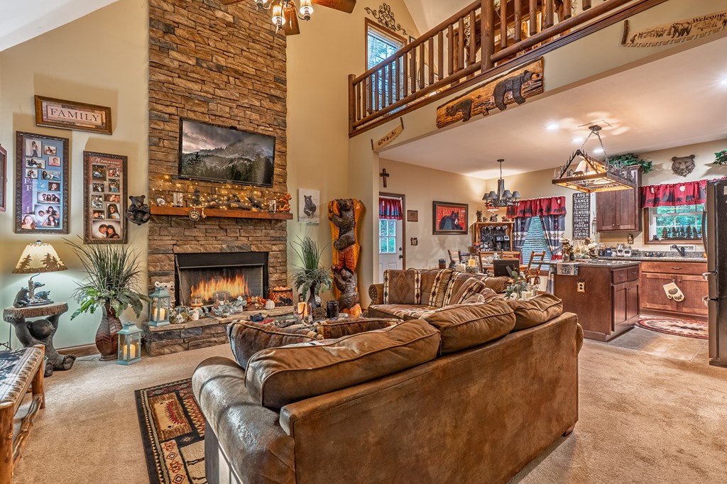 685 Chopped Oak Road, Ellijay