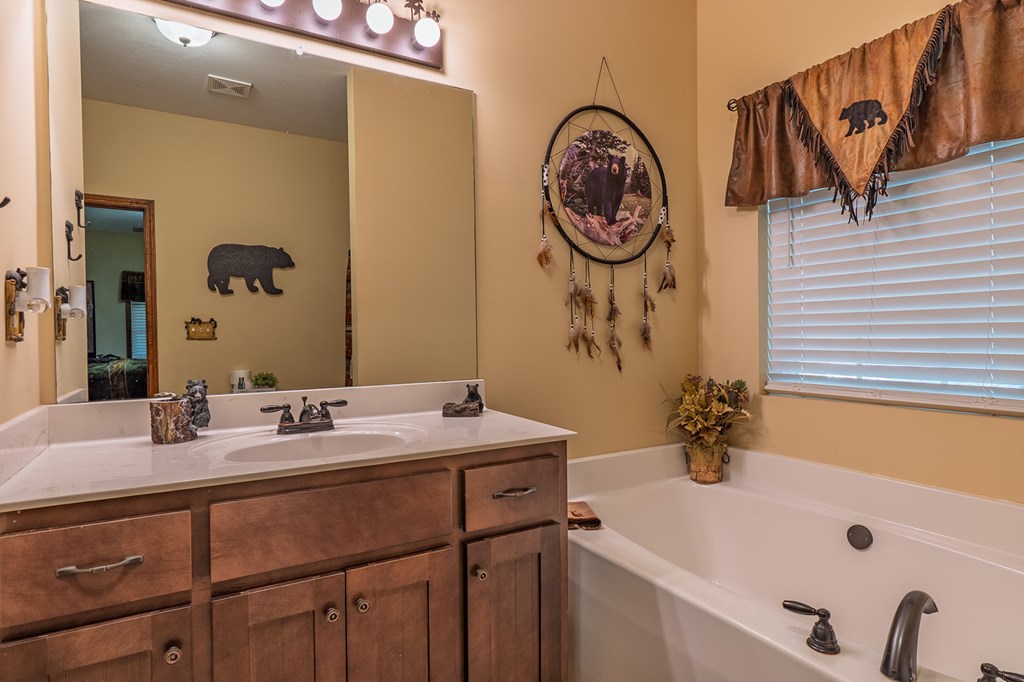 685 Chopped Oak Road, Ellijay