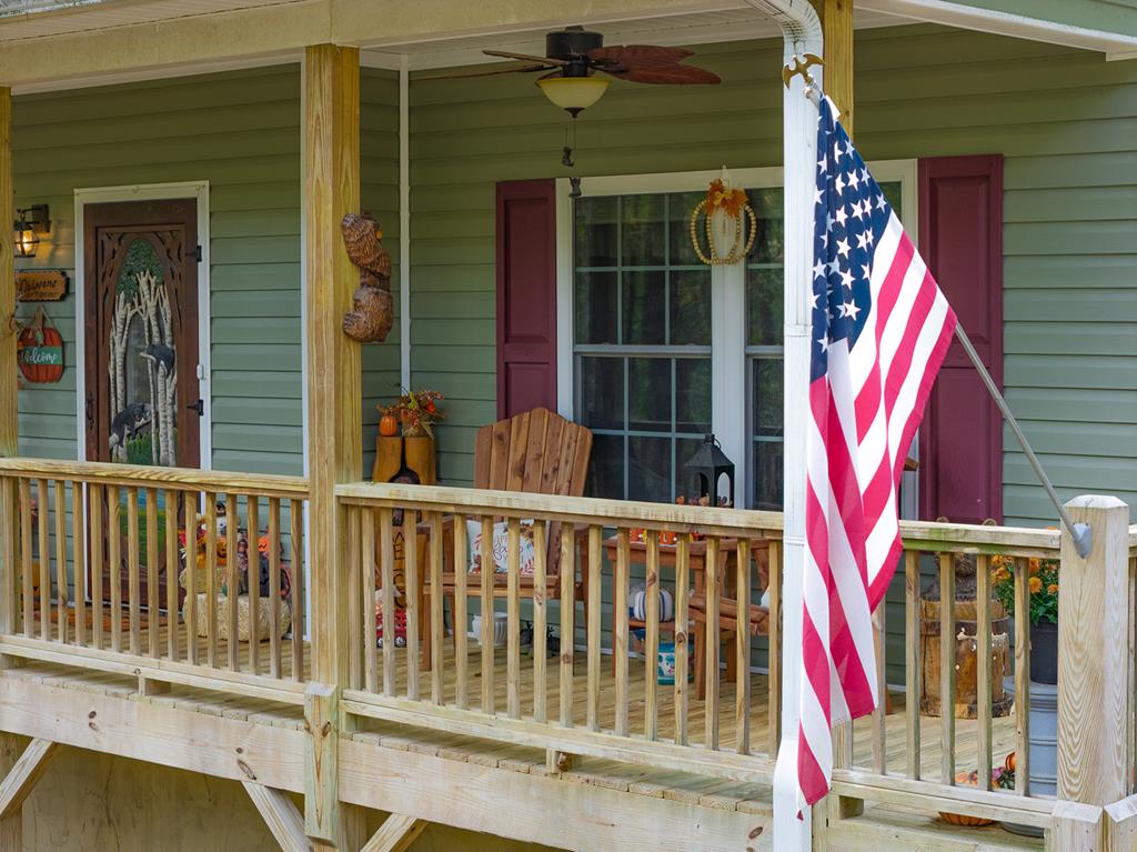 685 Chopped Oak Road, Ellijay