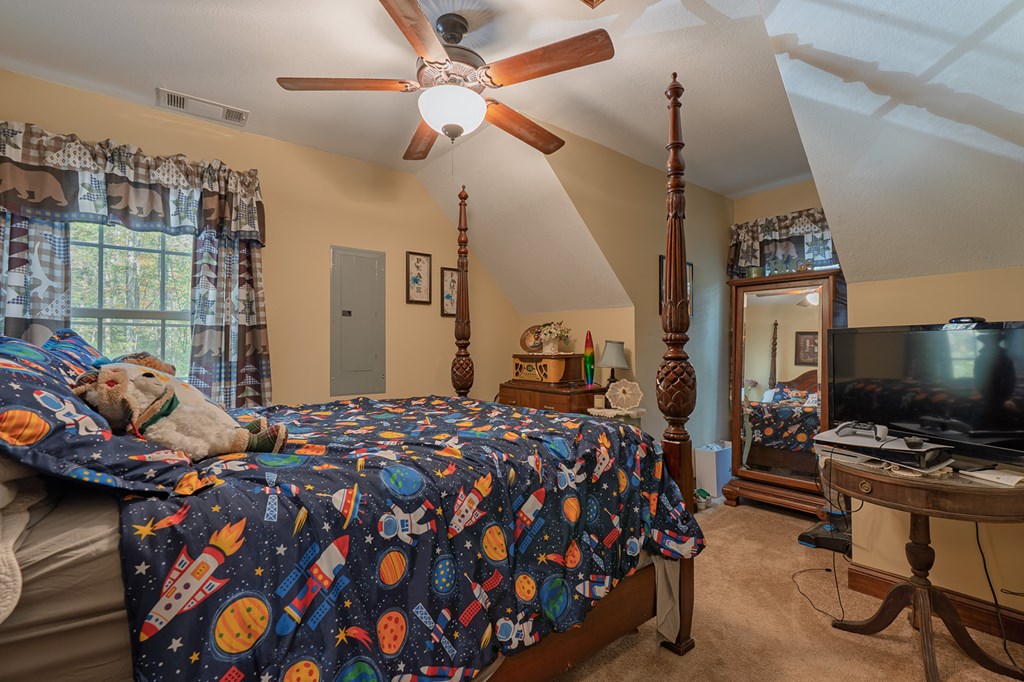 685 Chopped Oak Road, Ellijay