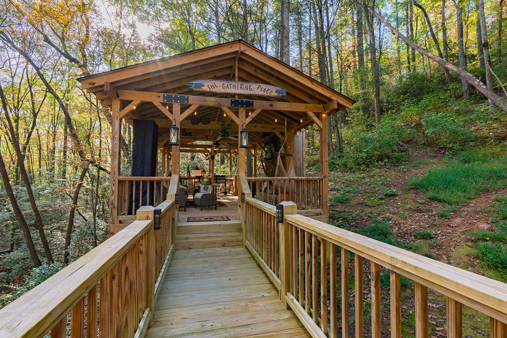 685 Chopped Oak Road, Ellijay